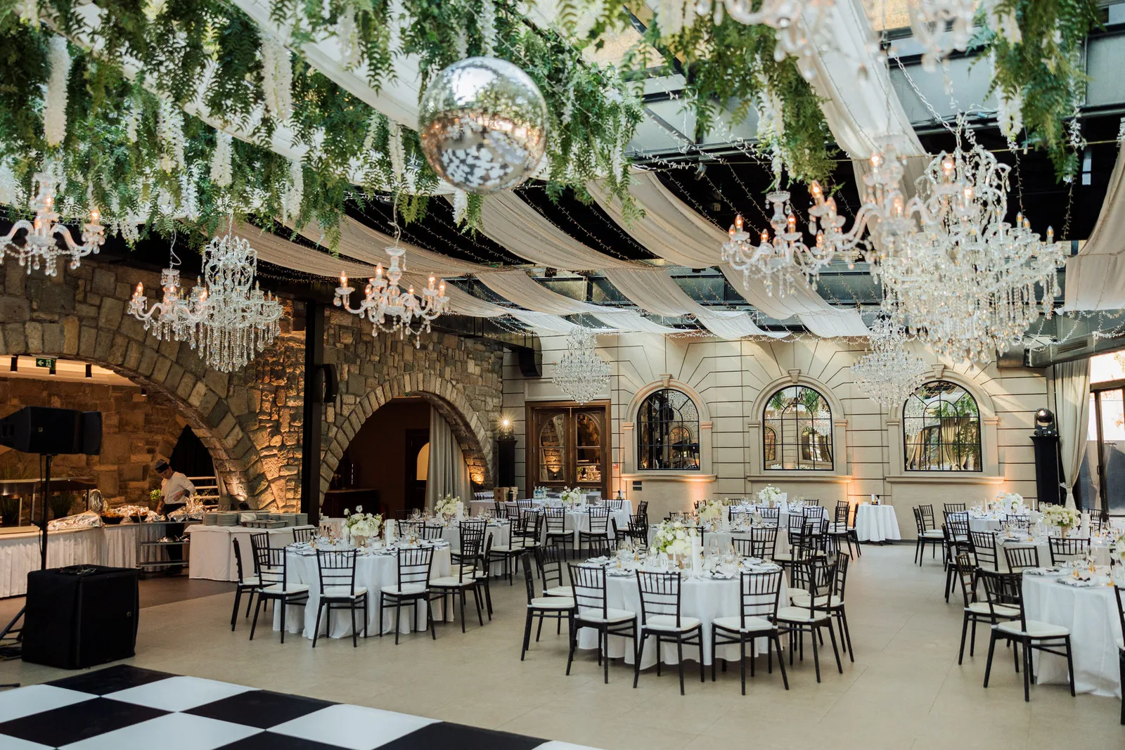 Anastasia & Christopher bei ihrer Hochzeit, Belgrad