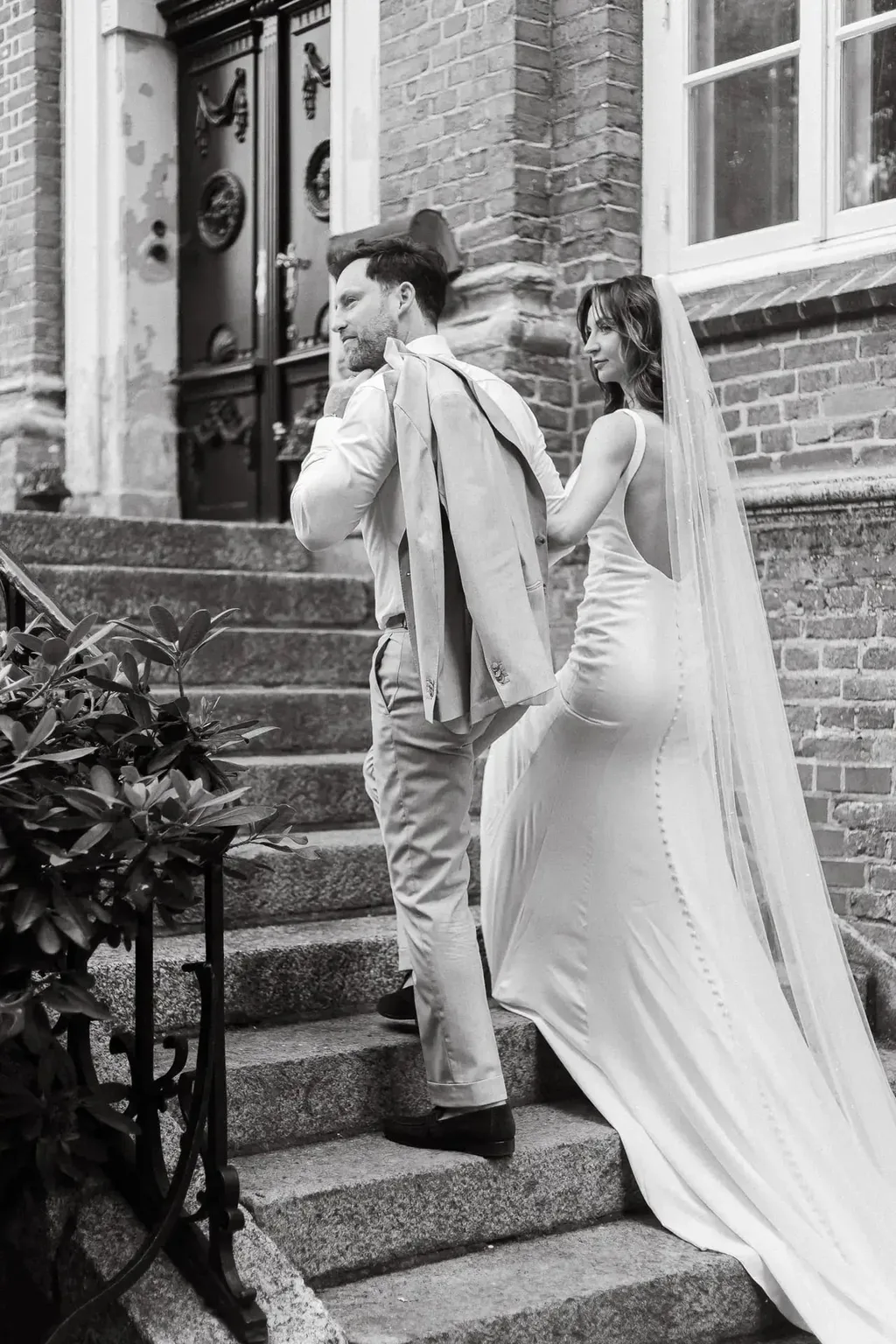 Die Treppe am alten Eingang auf Gut Pronstorf, Hochzeit Michelle und Benjamin
