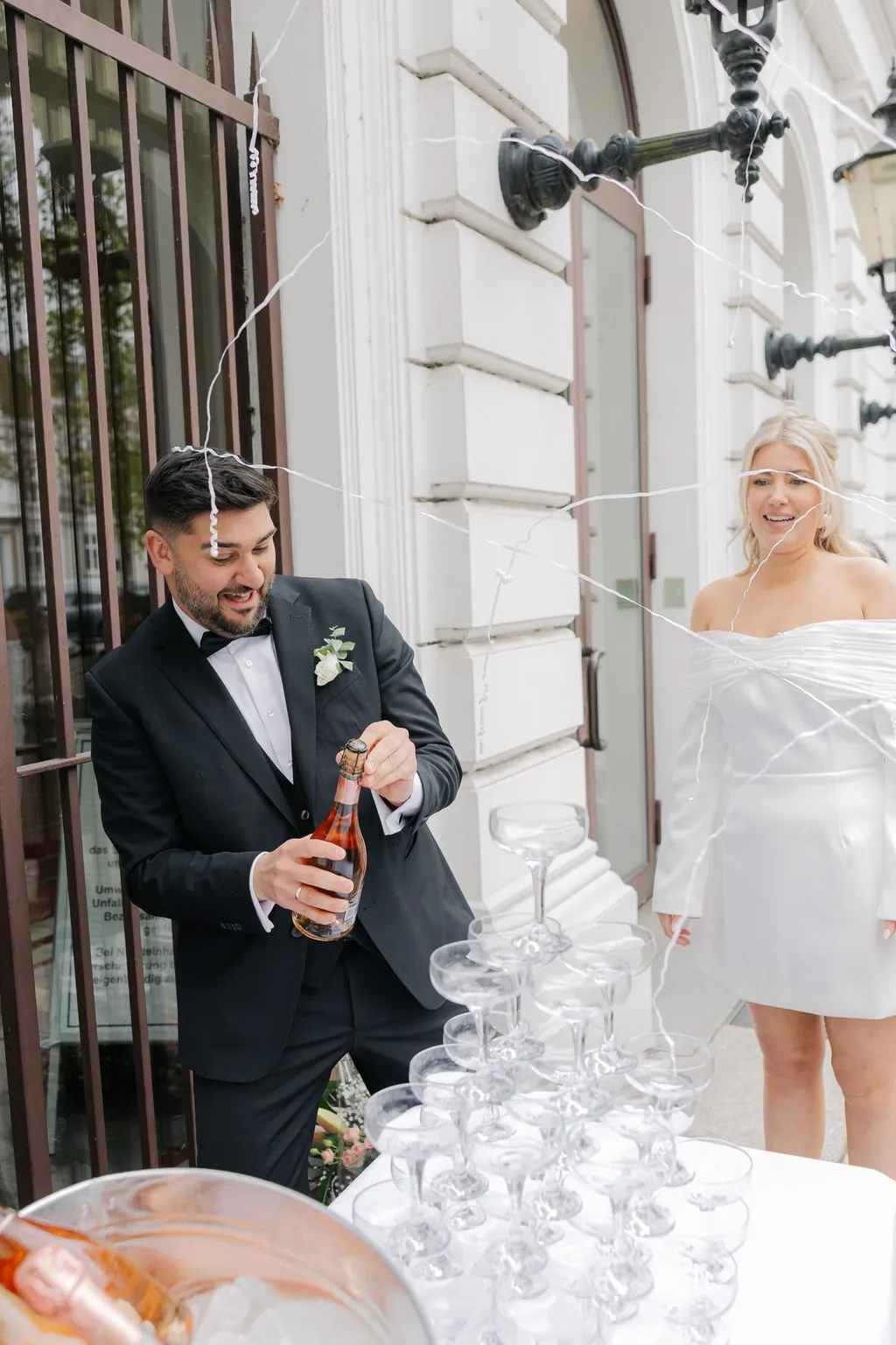 Lynn & Ersin, Standesamt Altona, Bild 8