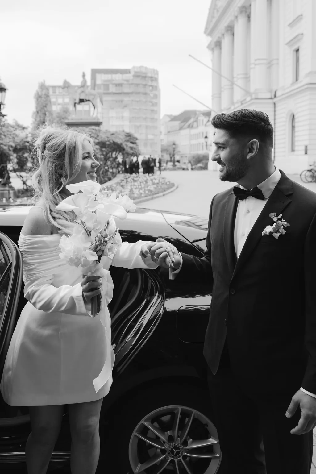 Lynn & Ersin, Standesamt Altona, Bild 1